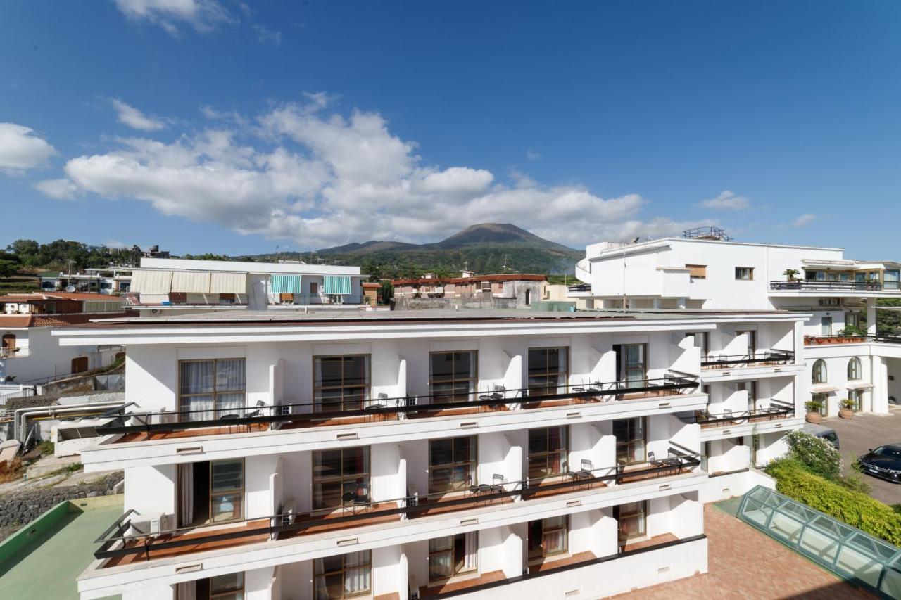 Hotel Sakura Torre del Greco Exterior foto
