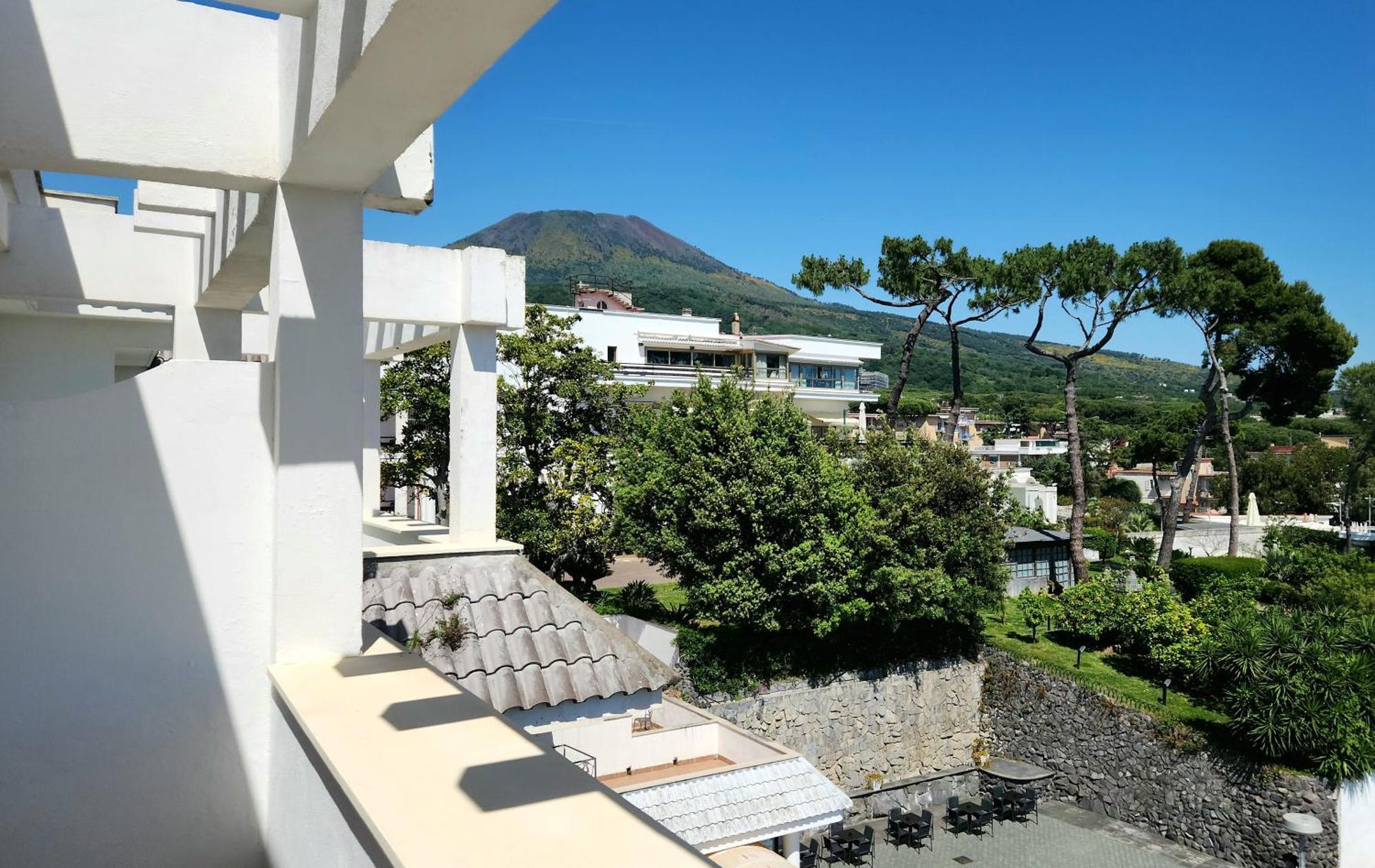 Hotel Sakura Torre del Greco Exterior foto